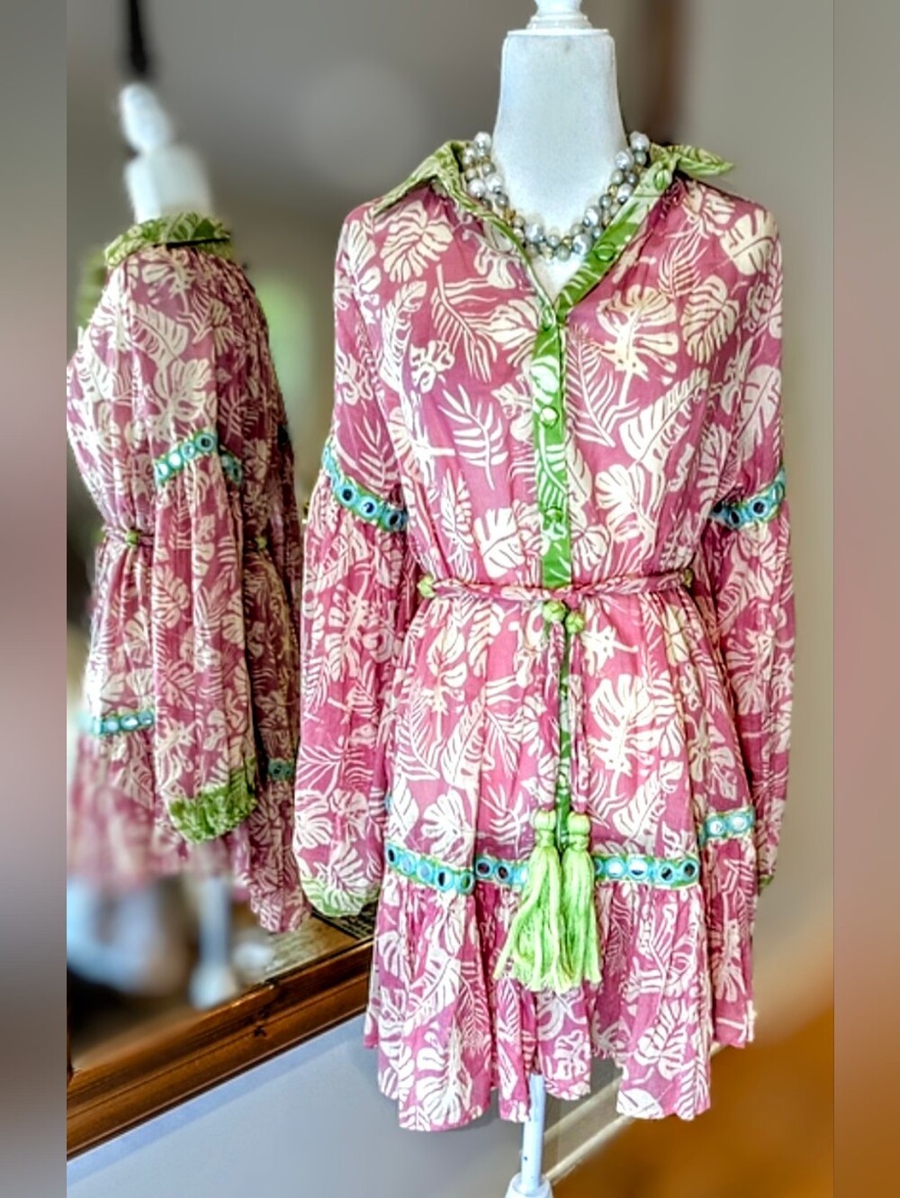 NWOT Miss June Paris Floral Balloon Sleeve Dress Reflective Embellishments